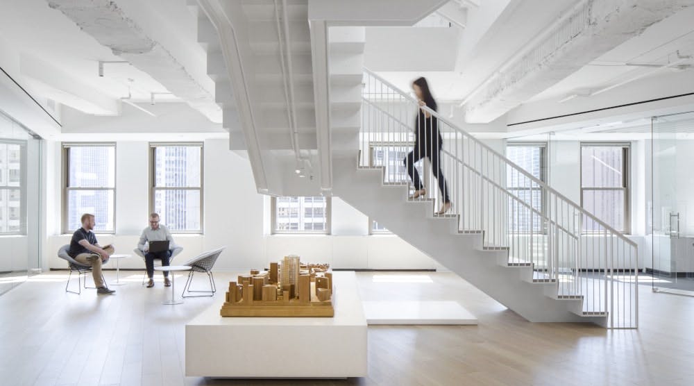 IL_Perkins_Will_Chicago_Office_LEED_Platinum_Grand_Staircase1000
