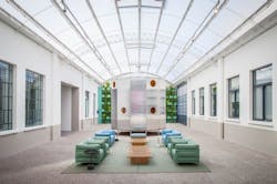 1652336010988 Cassina 1200px 1652336010988 Cassina 1200px