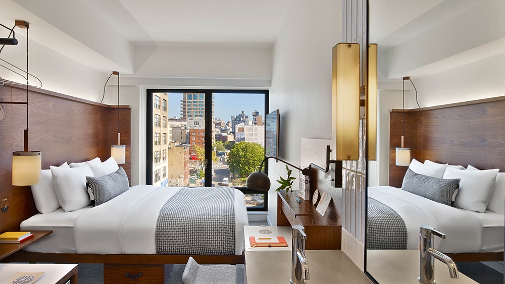 1652337127062 25arlo Sohoqueen City View