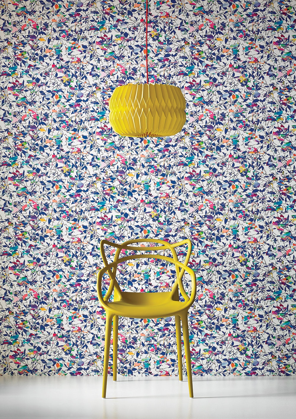 7_IS_0918_S_NR__Brian_Eno_Flower_Mask_Blue_Roomset