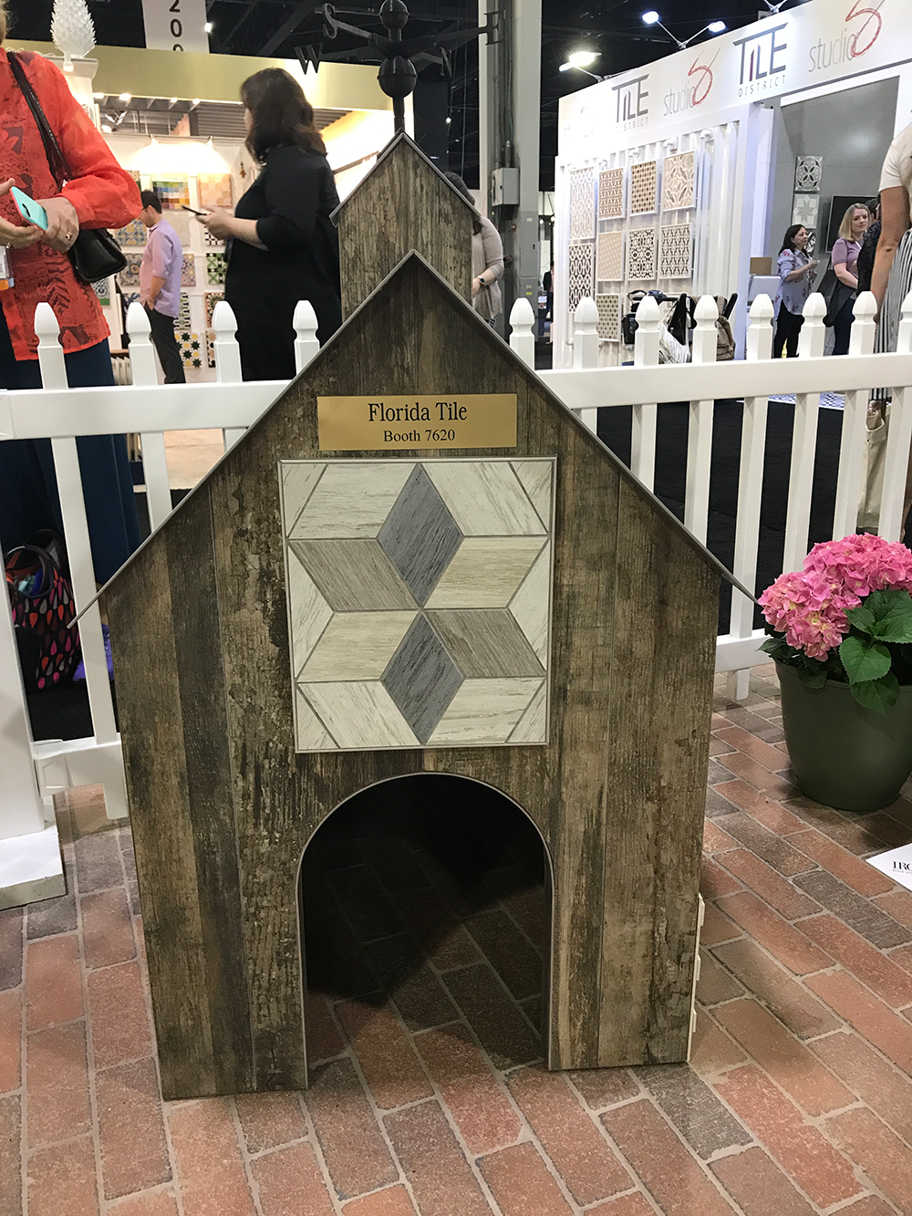 1652339603625 Designerdoghouses07