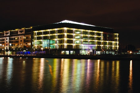 1652355810749 A 1008 Dichroicglazing3