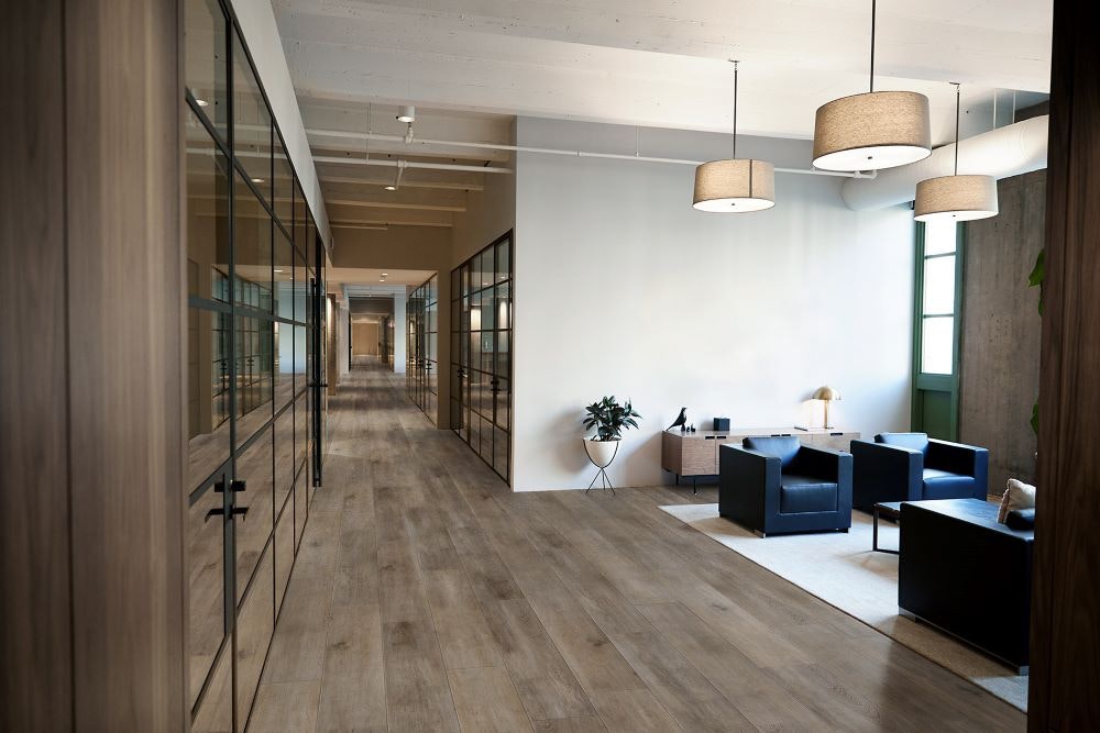 1652360857271 Metroflor Lvt Dejanew Dn1445109 Eggplantgrey Rs