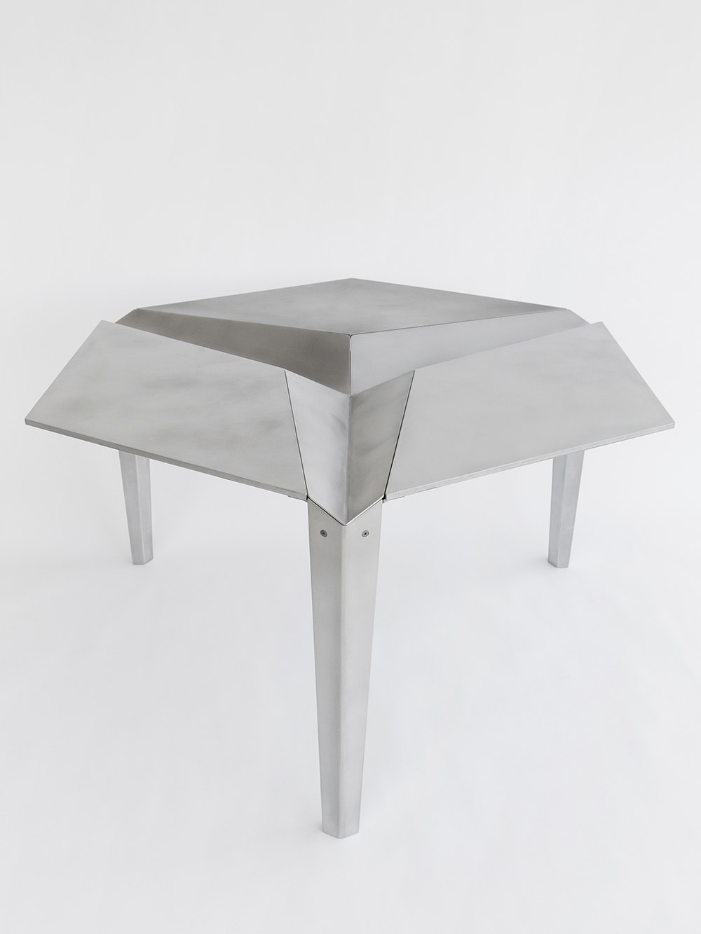 1652365257738 Cystallizedtable Neastudio1