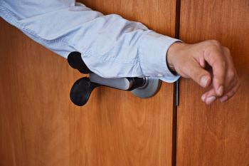 1652365555881 Doorhandlecuff Mockett