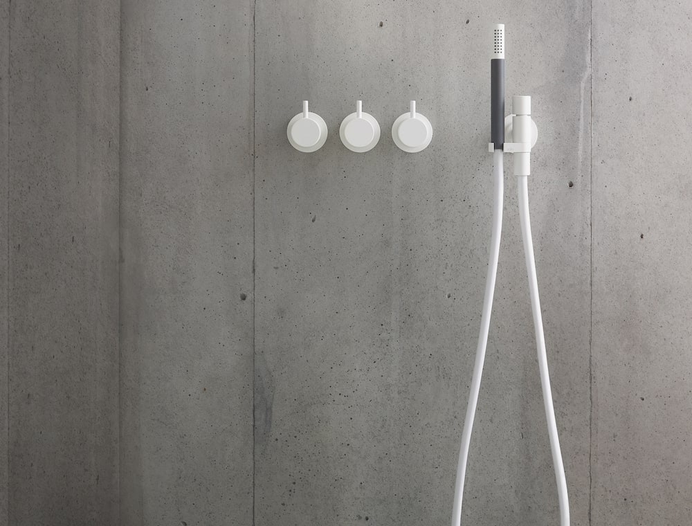 IS_0420_Sources_vola-matte-white_Hastings