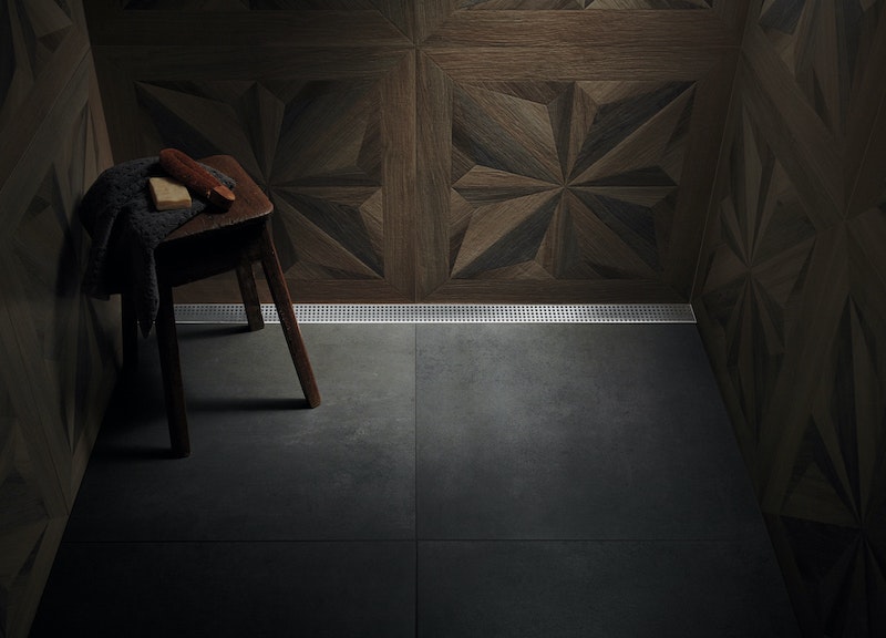 1652366251139 Universal Infinity Drain