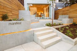 3 Manifest Exterior Michael Grant 3 Manifest Exterior Michael Grant