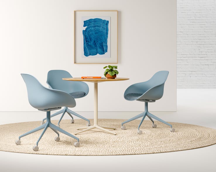 Verve is ideal for office, hospitality, and clinical applications. The chair&rsquo;s inherent flex promotes healthy sitting and movement, while its range of bases, including sled and 4- and 5-blade options, help it serve equally well in guest and conference rooms.