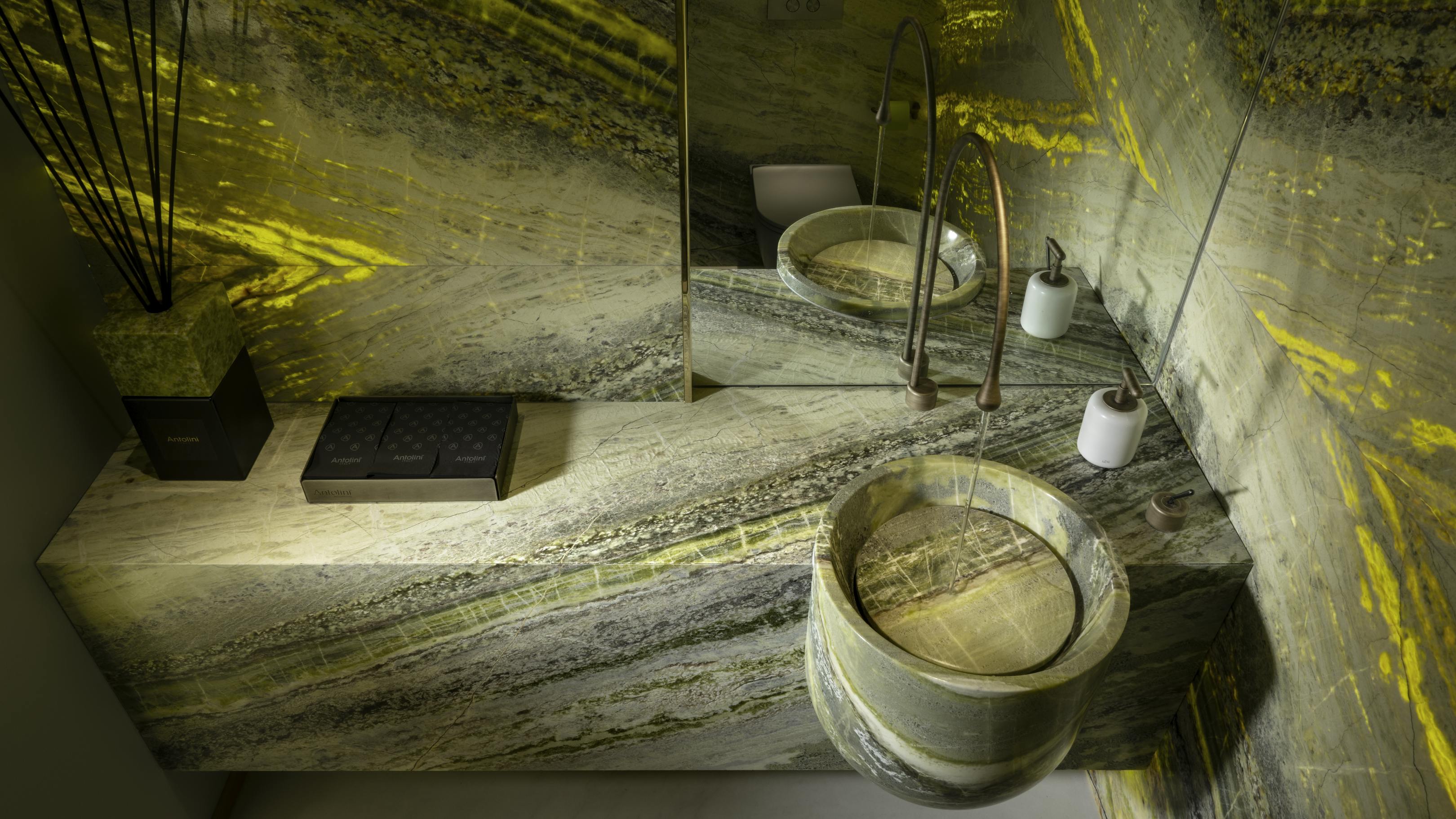 Antolini's Irish Green marble in a bathroom.