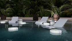 The Aqua sunbed by Serralunga. The Aqua sunbed by Serralunga.