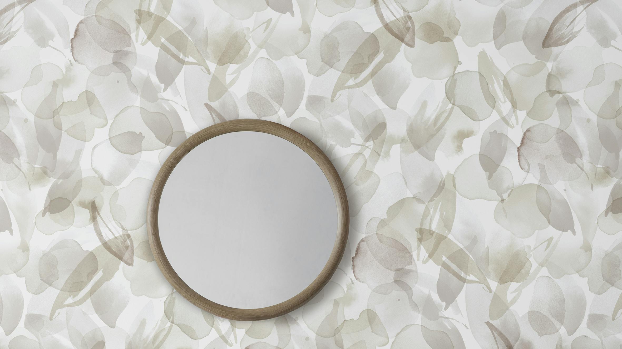 Emma Hayes Botanic wallpaper in Buff.