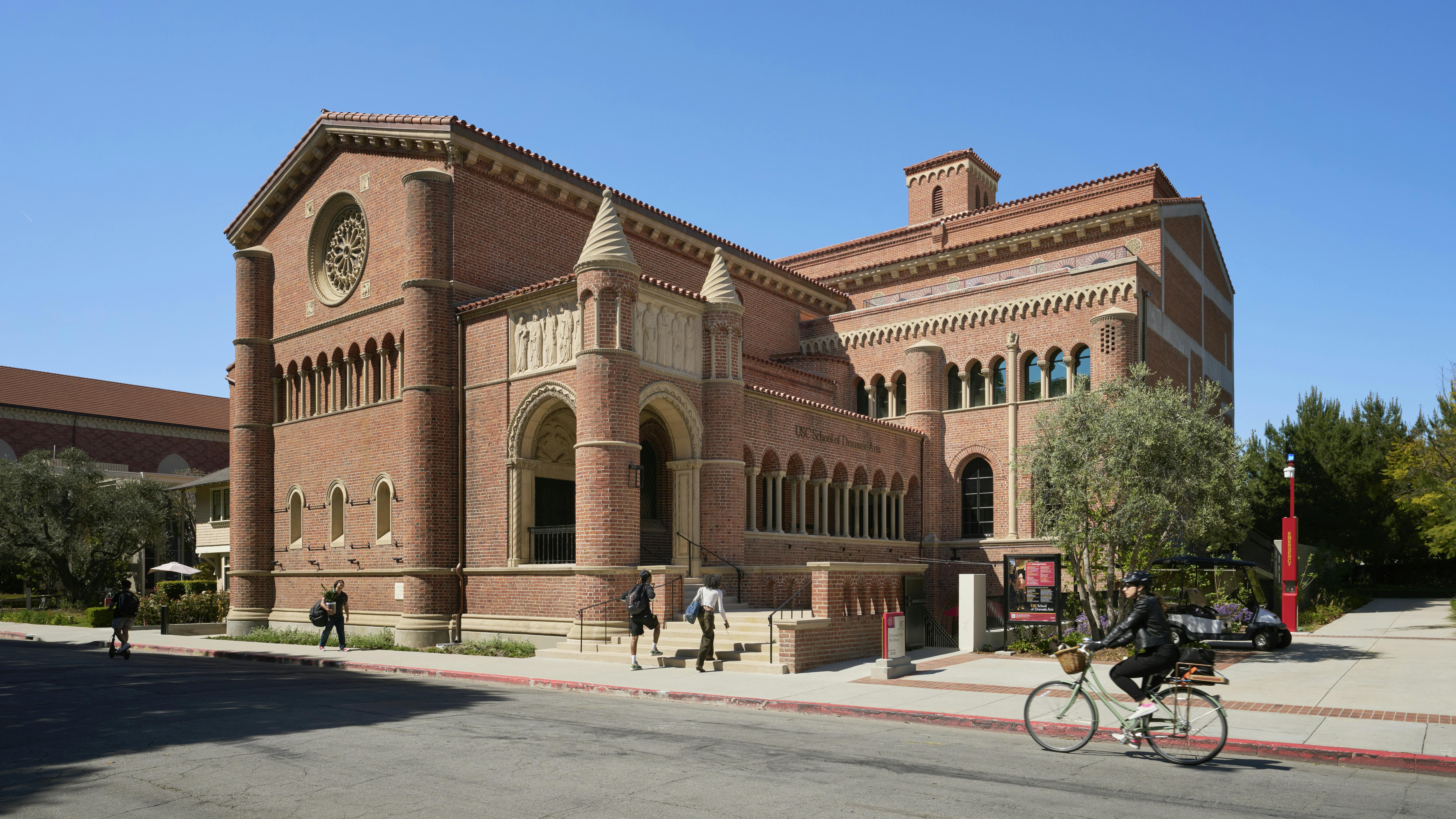 USC Dramatic Arts building exterior - Modern photo