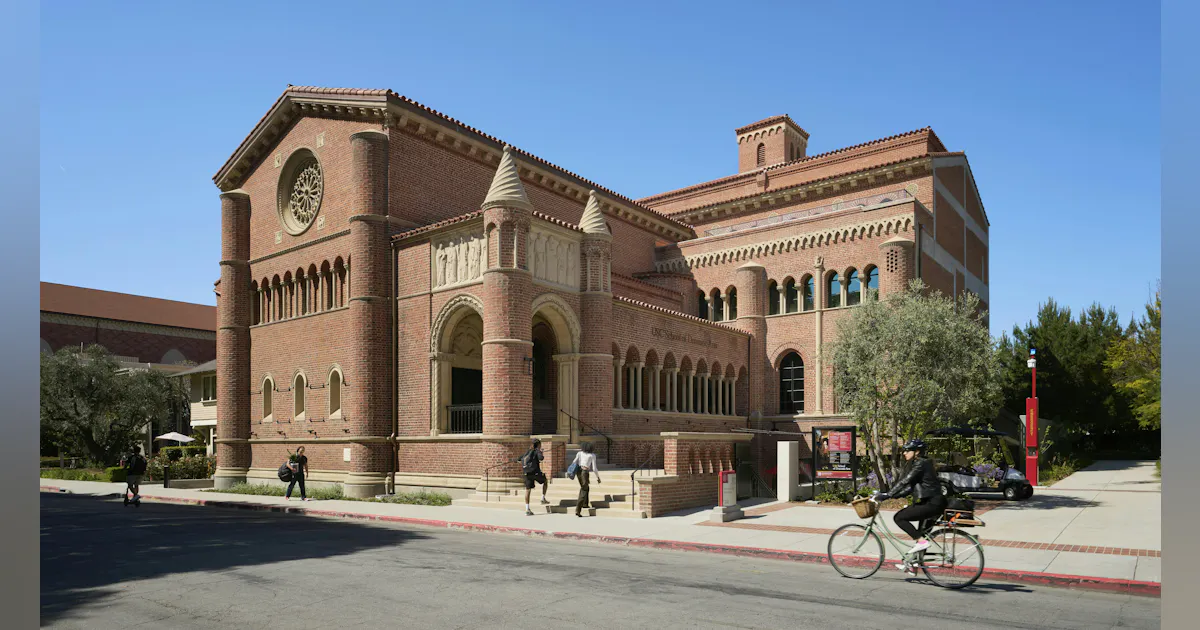 Adaptive Reuse Project at USC School of Dramatic Arts Demonstrates Impact of Infrastructure on Interior Planning Success Adaptive Reuse Project at USC School of Dramatic Arts Demonstrates Impact of Infrastructure on Interior Planning Success