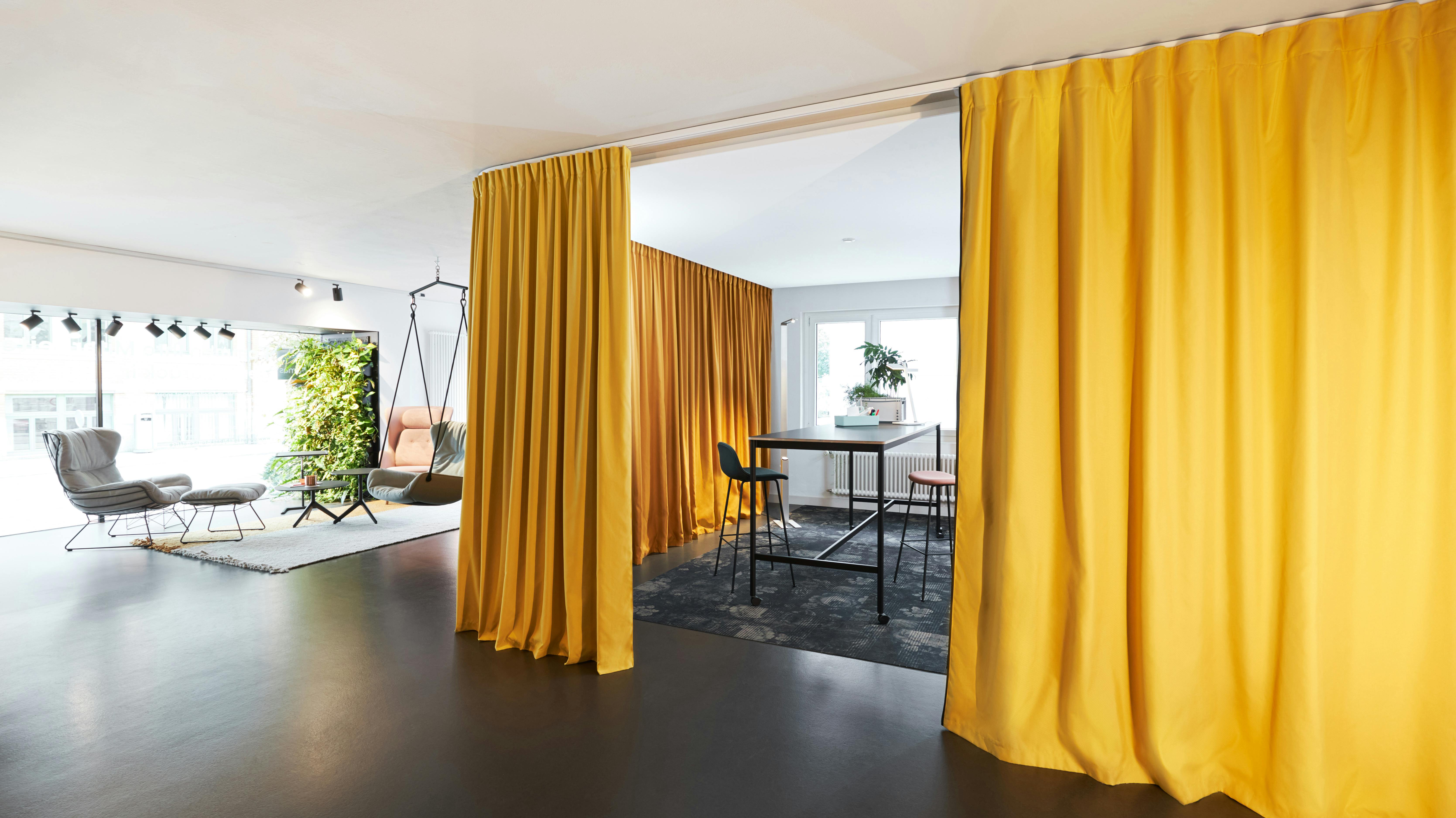 Carnegie, in collaboration with Cr&eacute;ation Baumann created the Acoustic Divider Vario to create quiet zones in open spaces.