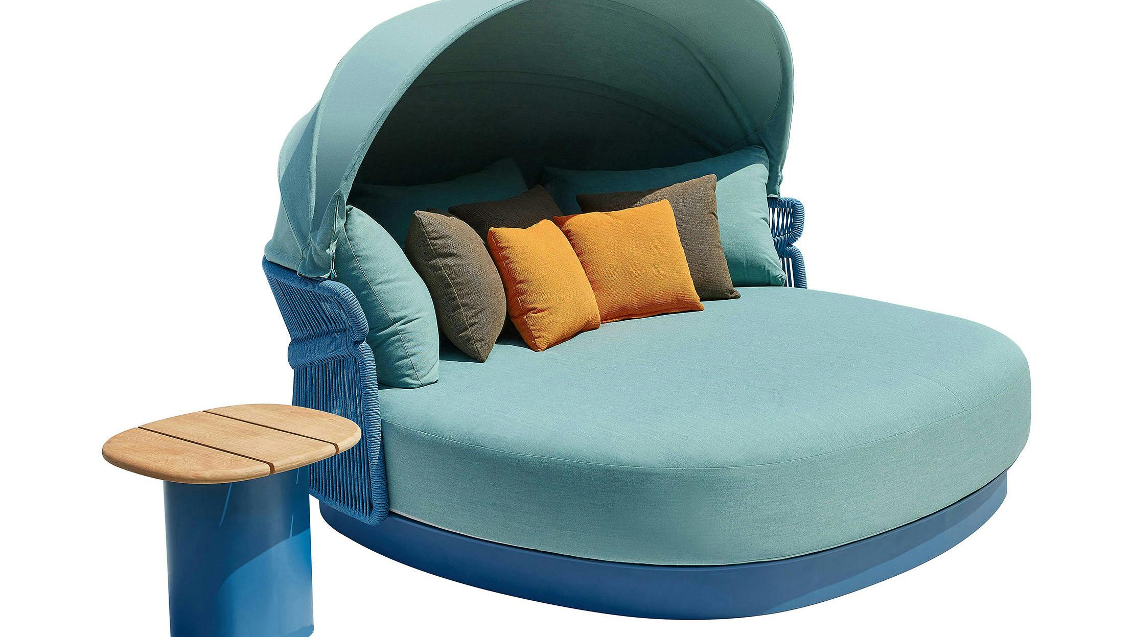 BABMAR Arezzo collection daybed with canopy.