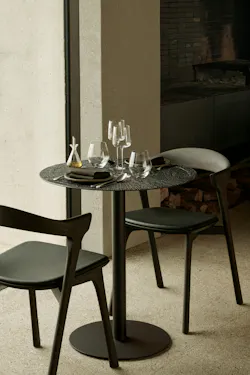 The Blend Dining Table is designed for indoor and outdoor environments. The Blend Dining Table is designed for indoor and outdoor environments.