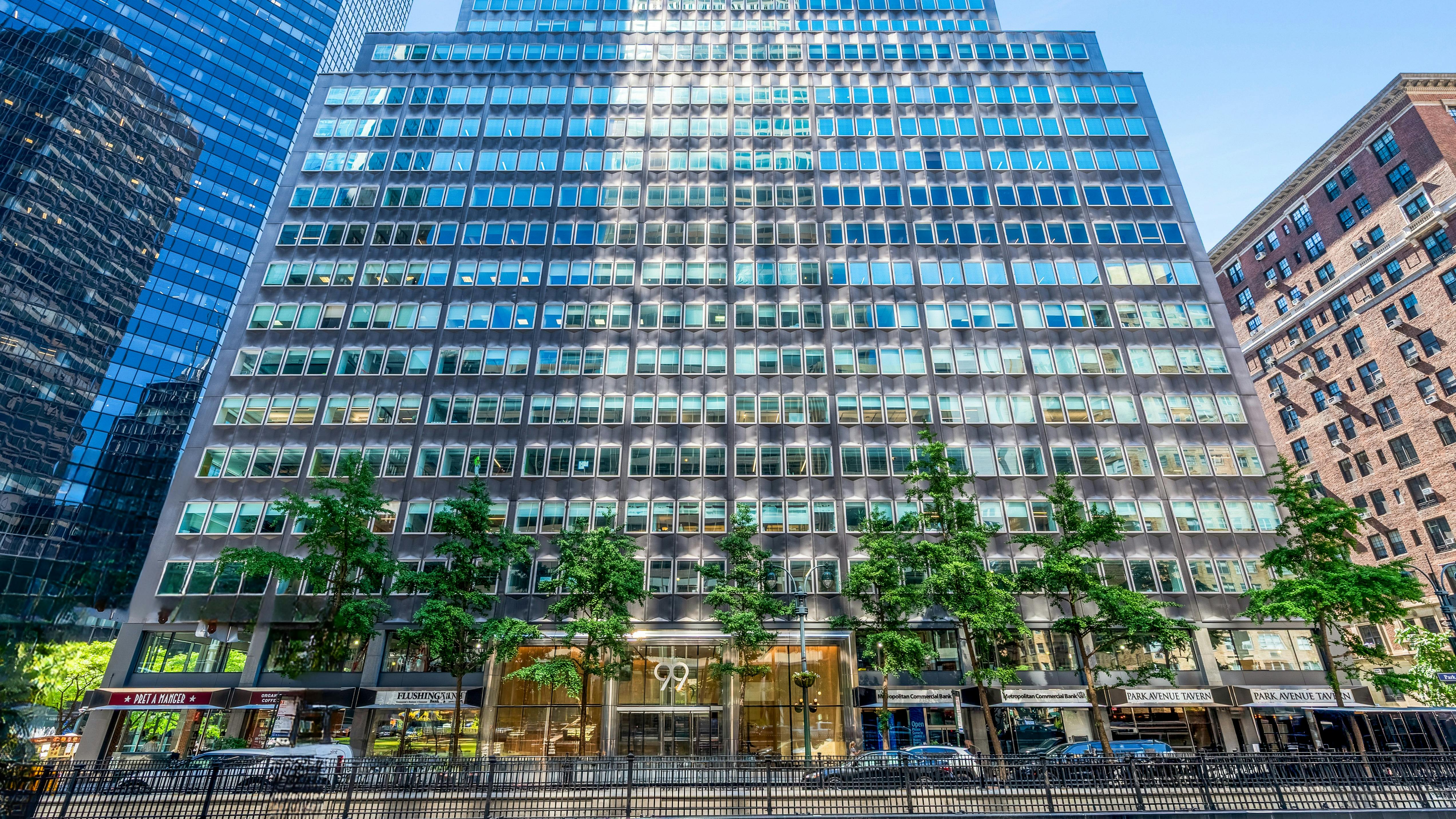 Exterior of glass fronted Art Deco building on Park Avenue